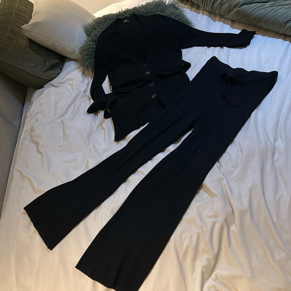 New Knit set, very soft - Picture 1 of 3